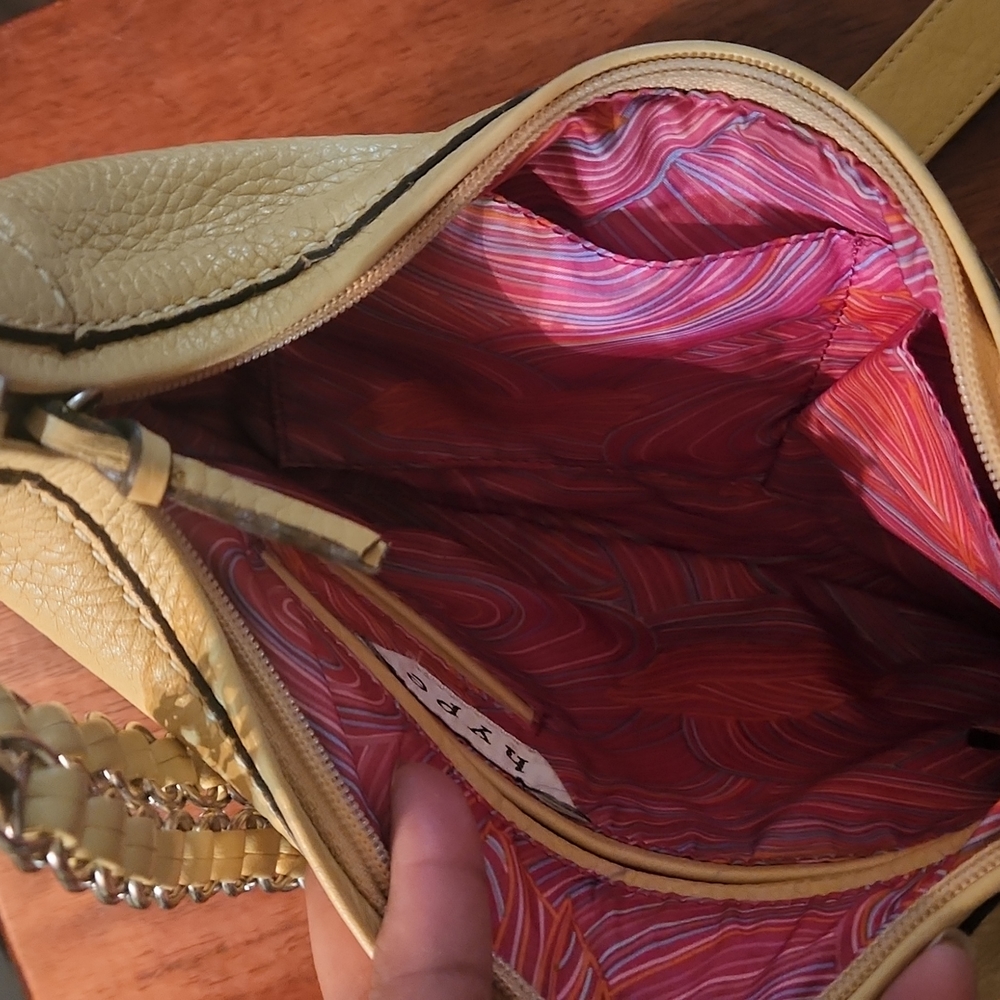 Handbag - Picture 4 of 6